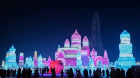 Fagyos fesztiválok Európában - A legszebb jégszobrok és épületek készülnek