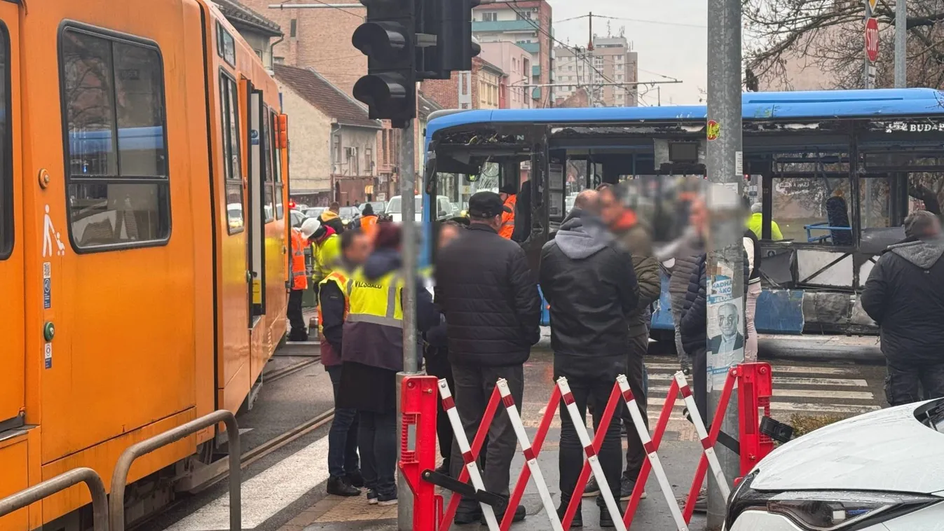 Óriási felfordulás Zuglóban: busz és villamos karambolozott, a villamos kisiklott – fotók a baleset helyszínéről
