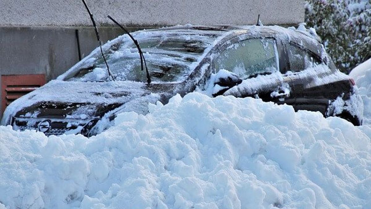 Nem kicsi most a veszély: Így vezessen télen, hogy ne érje baleset!