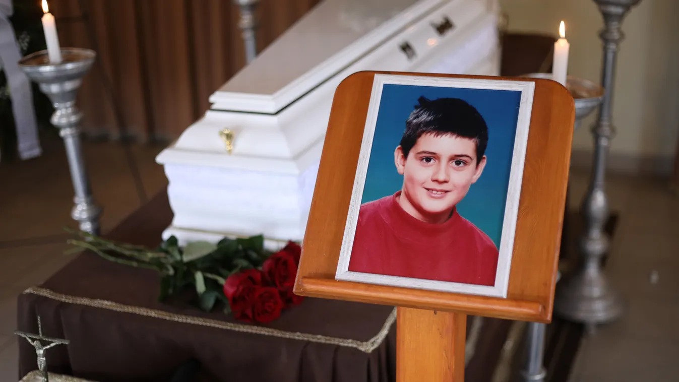 "Van neki felesége, családja, hogy tud az ő szemükbe belenézni?" – Till Tamás gyászoló édesanyja üzent a fia gyilkosának