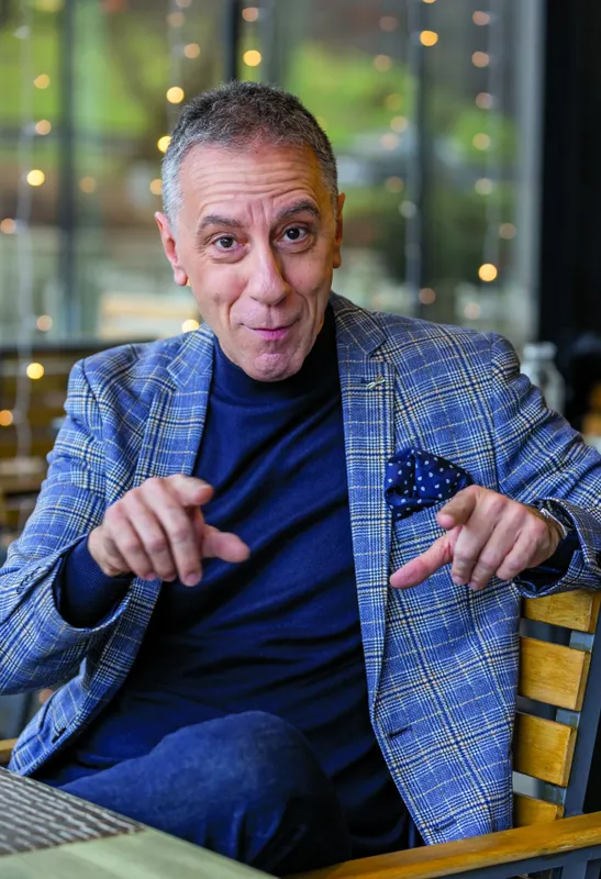 HOT FELTÖLTÉS: CÍMLAP, KRAUSZ ÉS MIKES, WEISZ FANNI, CSONKA ANDRÁS, KELETI ANDREA, BERKI MAZSI