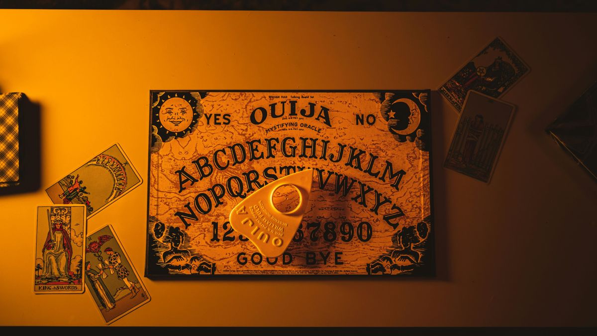  Ouija,  Ouija-tábla, szellem, paranormális 