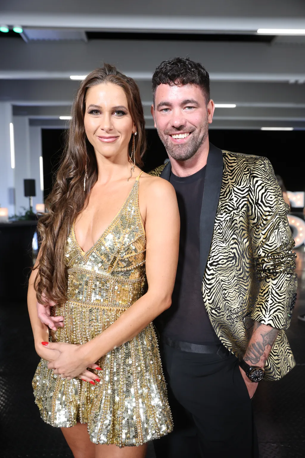 Mikes Anna és Krausz Gábor első közös megjelenése a 2023-as Dancing with the Stars sajtótájékoztatóján. Itt még nem sejtettük, hogy egy szerelmi történet kezdetét látjuk.
