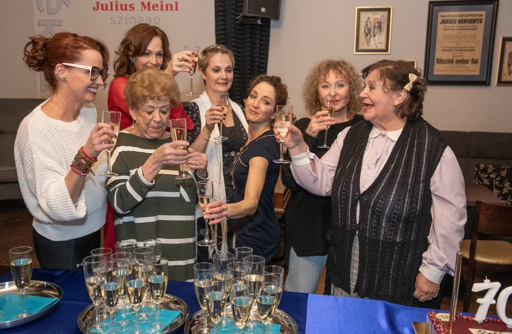 Zsurzs Kati 70 éves
2025.01.19