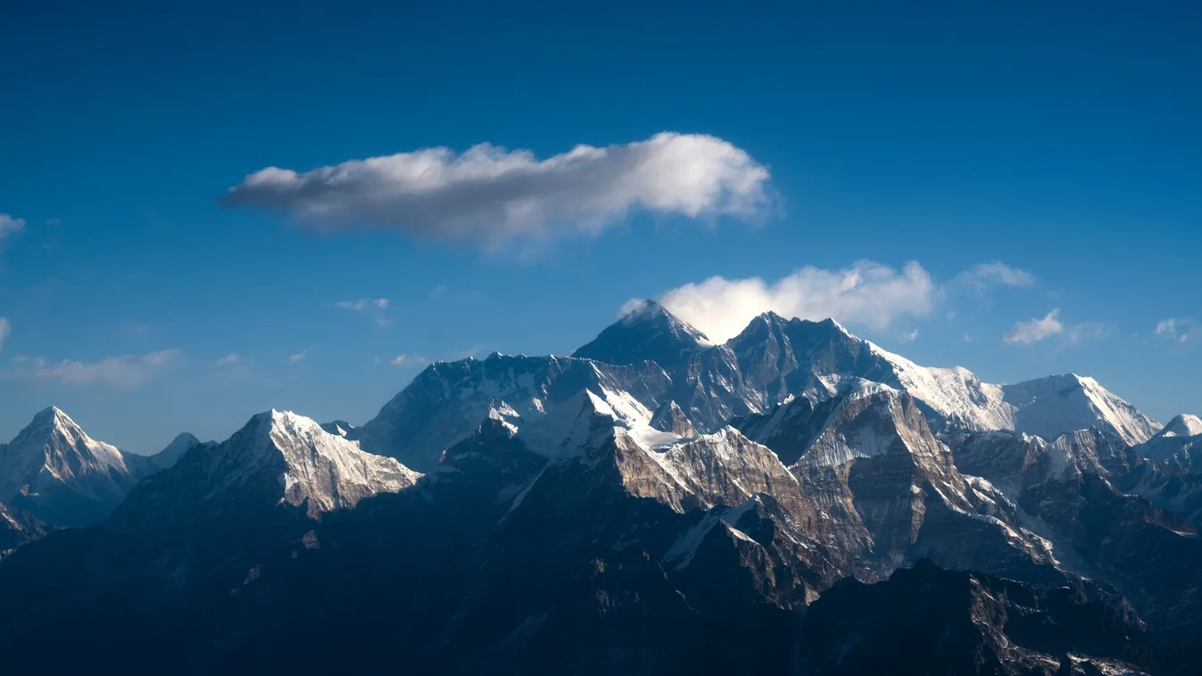 A tudósok megdöbbentek, miután a Mount Everestnél százszor magasabb titkos hegyeket fedeztek fel a Földön