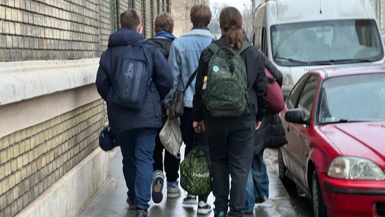 „Felhívtam a szüleimet, mert nagyon féltem” – Ezt mesélték a gyerekek a csütörtöki bombariadóról