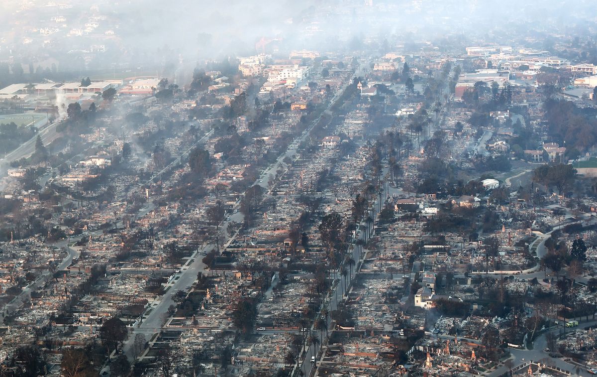 Powerful Winds Fuel Multiple Fires Across Los Angeles Area tűz