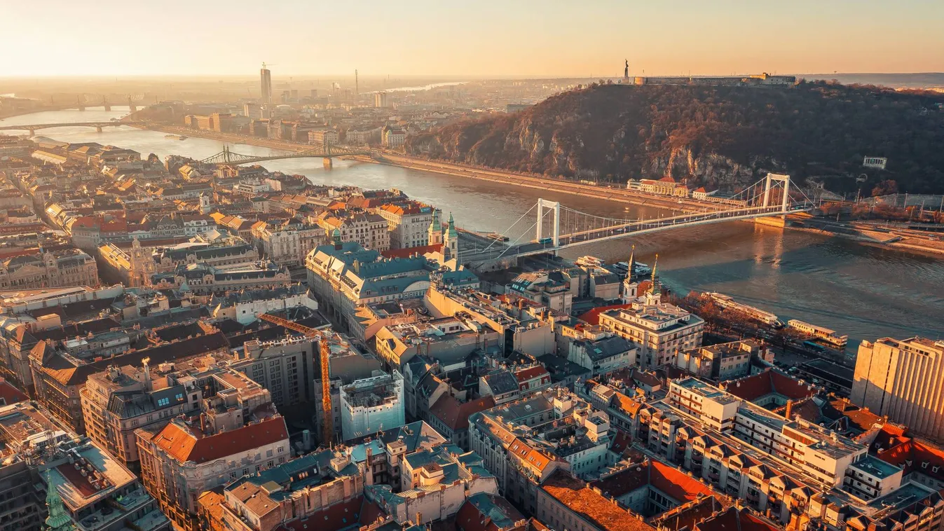 Ilyenek voltak Budapest legismertebb látványosságai régen és most