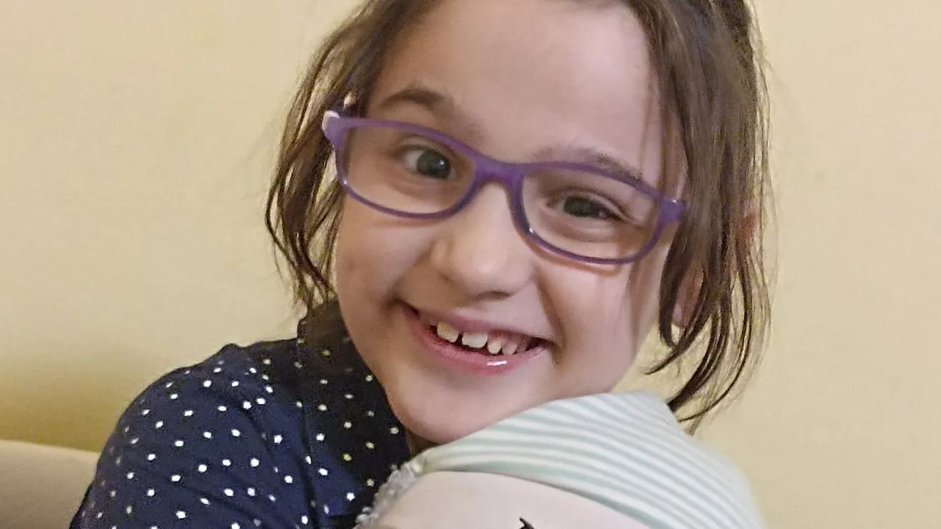 „Nagyon el vagyunk keseredve" – Nem javul a csontrákos Hanna állapota