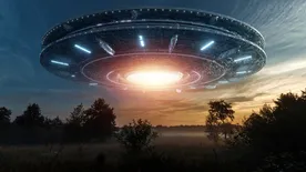 „Közel két méteres földönkívüliek raboltak el, miután UFO-t láttam az égbolton!”