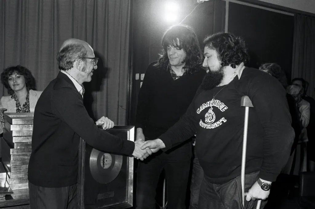 FÖLDES László; DEÁK "Bill" Gyula; BORS Jenõ
aranylemez-1982