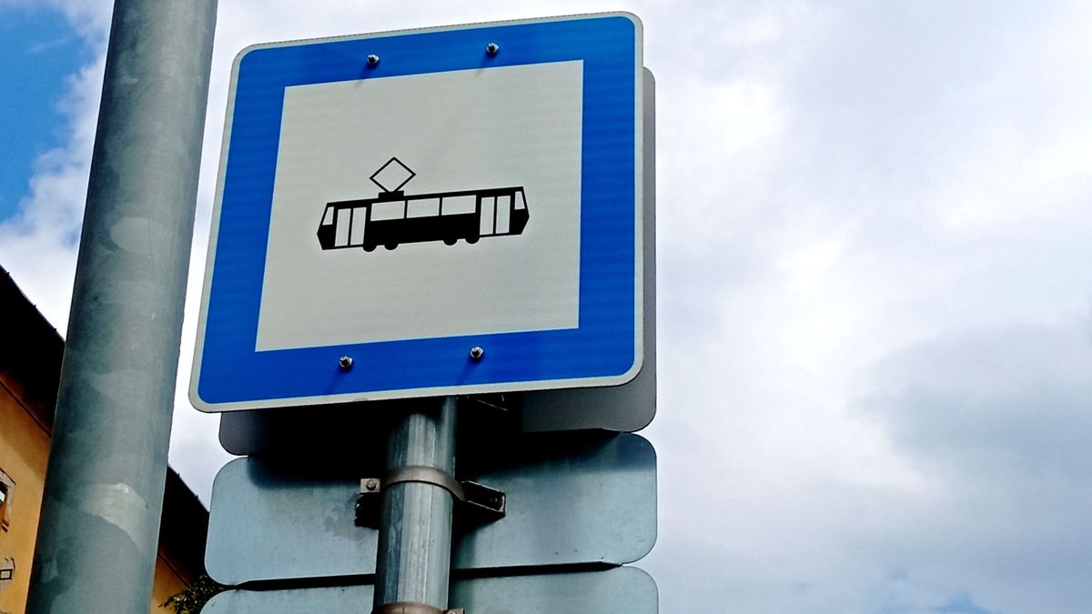 Budapest villamosforgalma elesett: durva baleset a síneken