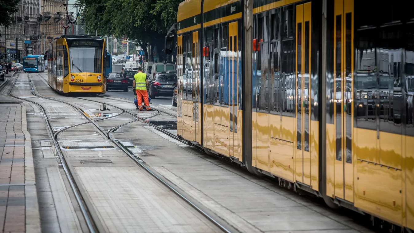 Fennakadás a 4-6 vonalán! Hatalmas csattanás Budapest szívében, helyszínen a mentősök