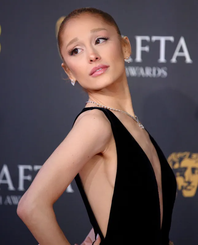 Ariana Grande poszttraumás stresszben  szenved