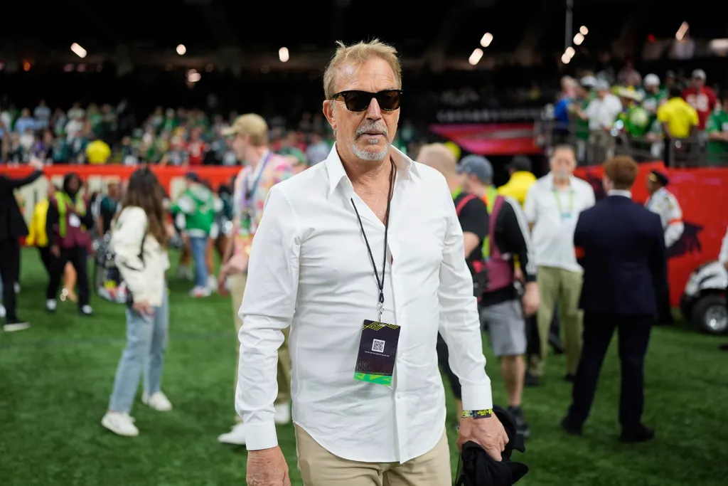 COSTNER, Kevin