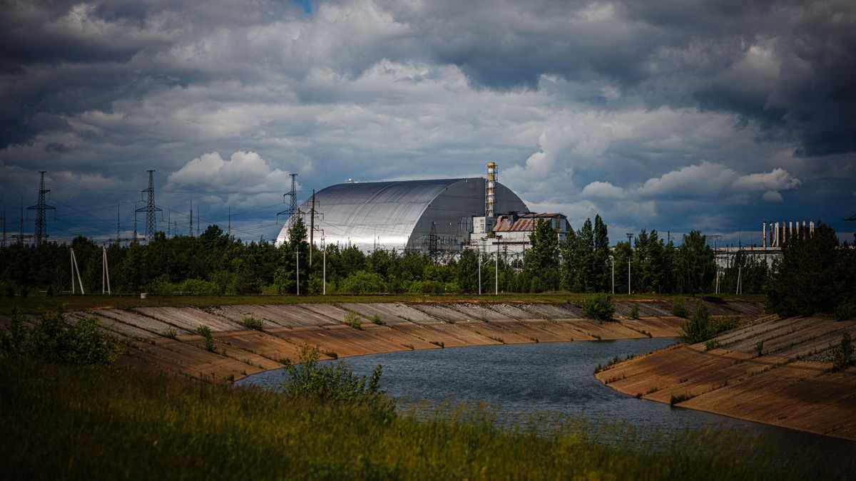 Nem lehet tovább halogatni a békekötést: harci drón csapódott a csernobili atomerőmű betonszarkofágjába