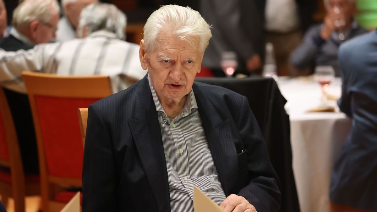 Elfogytak a szavak: elhunyt a korábbi válogatott labdarúgónk