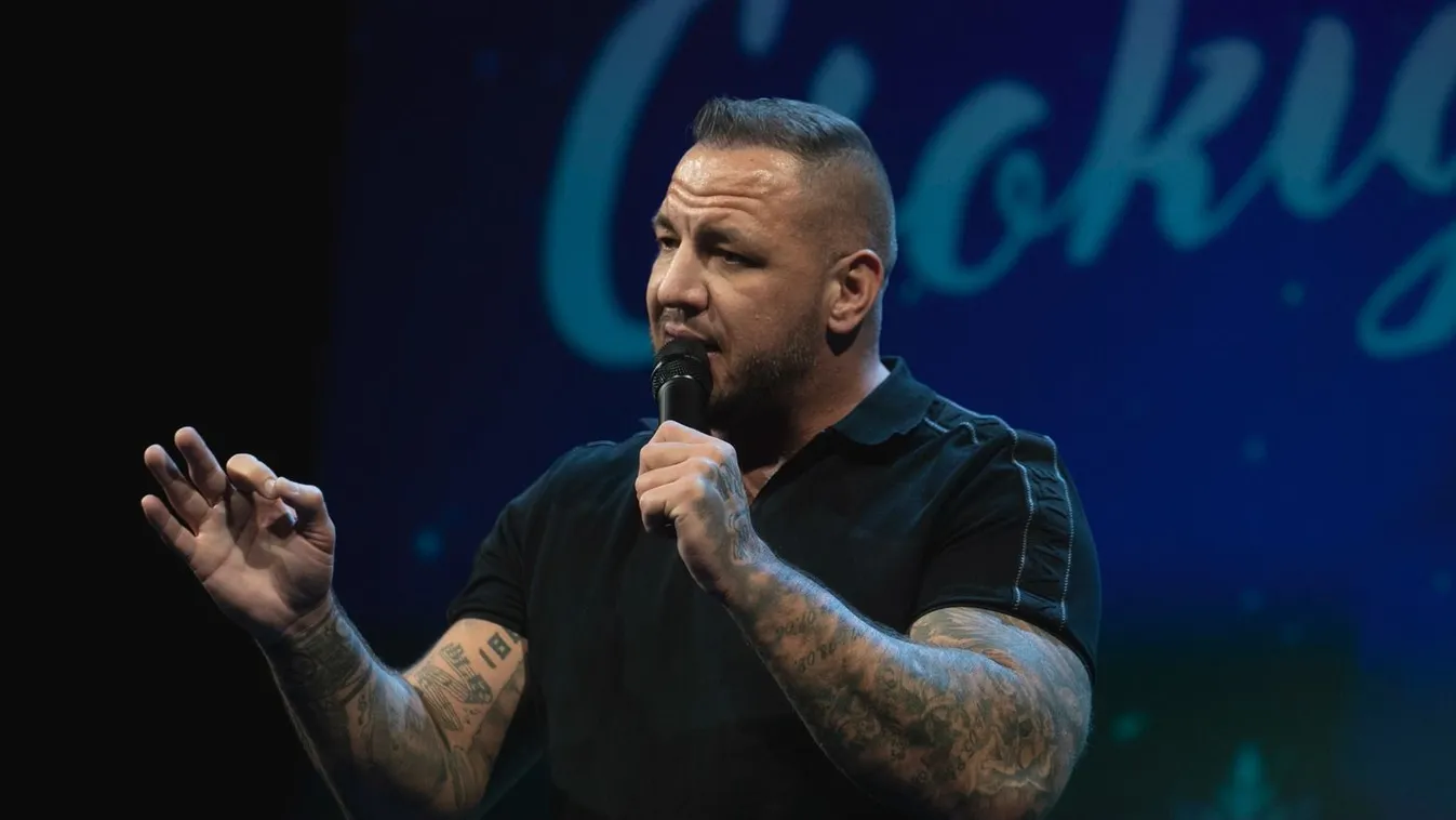 Curtis kíméletlen őszintesége a függőségről: Fontos, hogy a fiam tőlem hallja