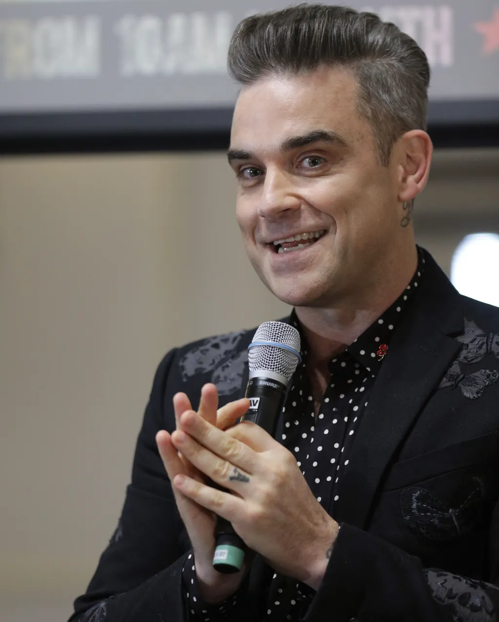 Robbie Williams announces plans to play 29 shows in 18 countries