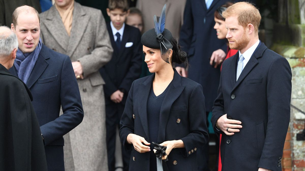 A királyi család Meghan Markle ölelését sem volt képes elviselni