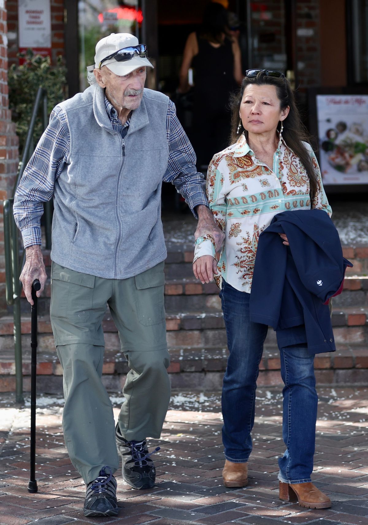 PREMIUM EXCLUSIVE: PREMIUM EXCLUSIVE RATES APPLY: Gene Hackman And Wife Betsy Arakawa Seen Out On A Super Rare Outing On And Early Dinner Date - 28 Mar 2024