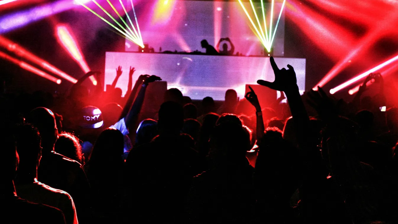 Közleményt adott ki a Rádió 1, reagáltak a női DJ-k balhéjára