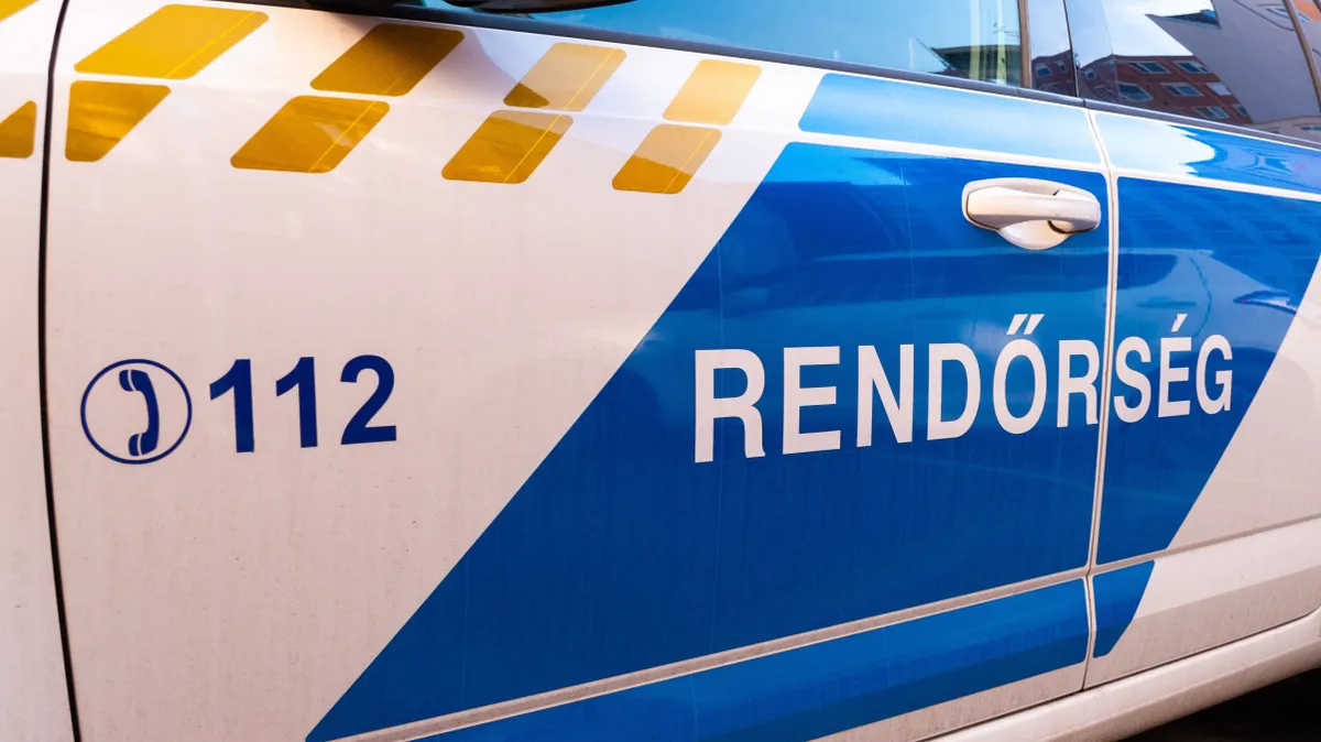 Razzia a BKK járatain: Tízezrével ellenőrizték az utasokat a rendőrök