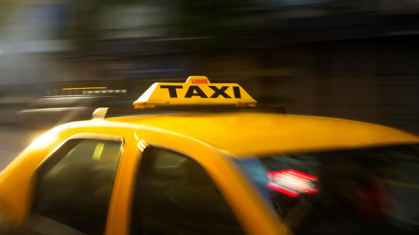 Borzalom: négyen támadtak rá egy védtelen taxisofőrre, lapáttal verték