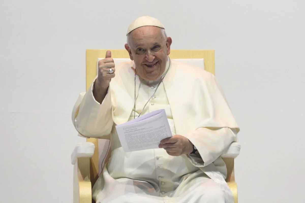 HUNGARY - POPE FRANCIS ON STAGE AS HE MEETS WITH YOUNG PEOPLE IN THE PAPP LASZLO IN BUDAPEST , HUNGARY- 2023/4/29