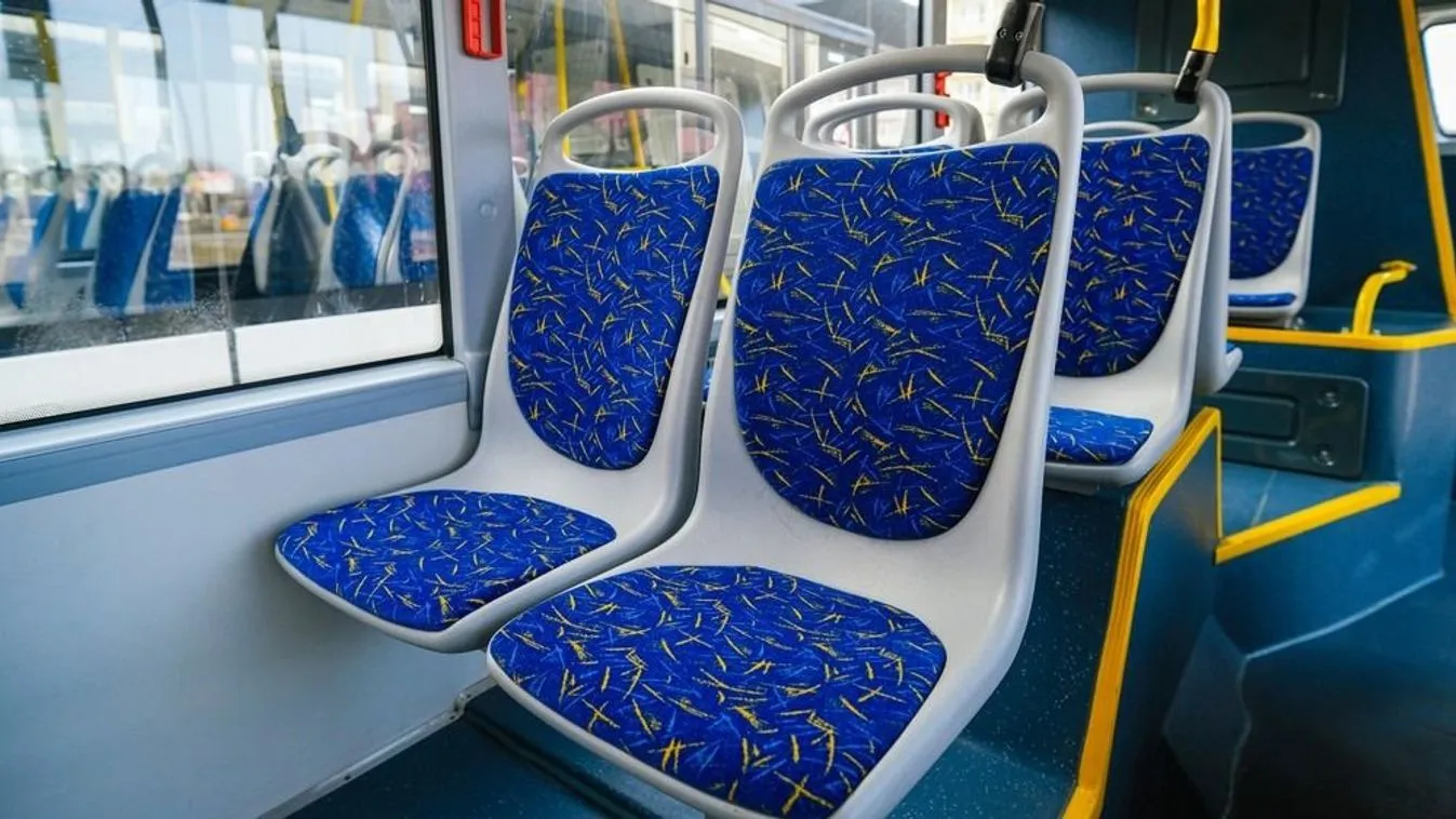 Utasokkal a fedélzeten csattant a busz: rettenetes baleset történt Dombóváron