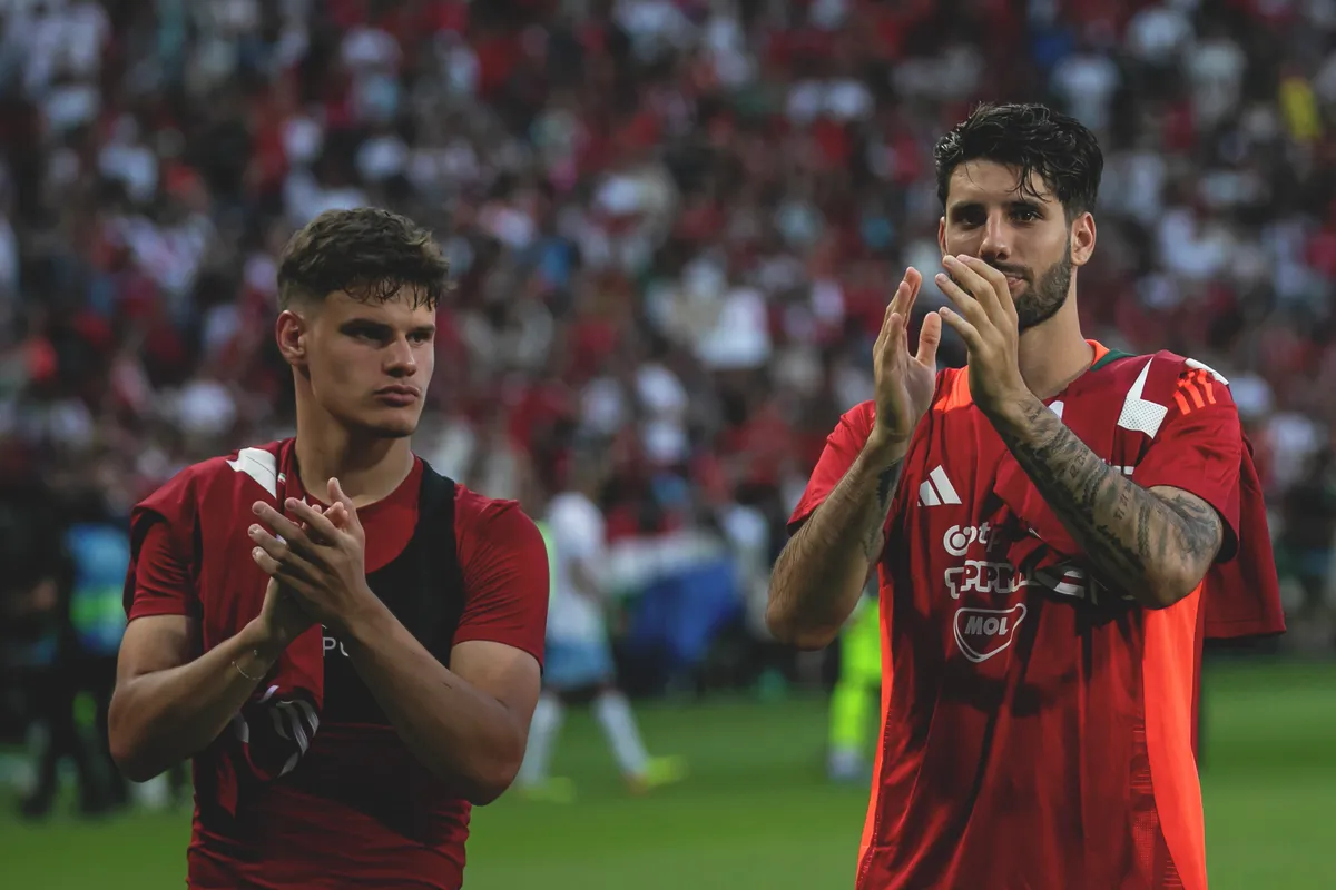 Kerkez Milos (balra) akár már a válogatott szünet során a Liverpoolba igazolhat