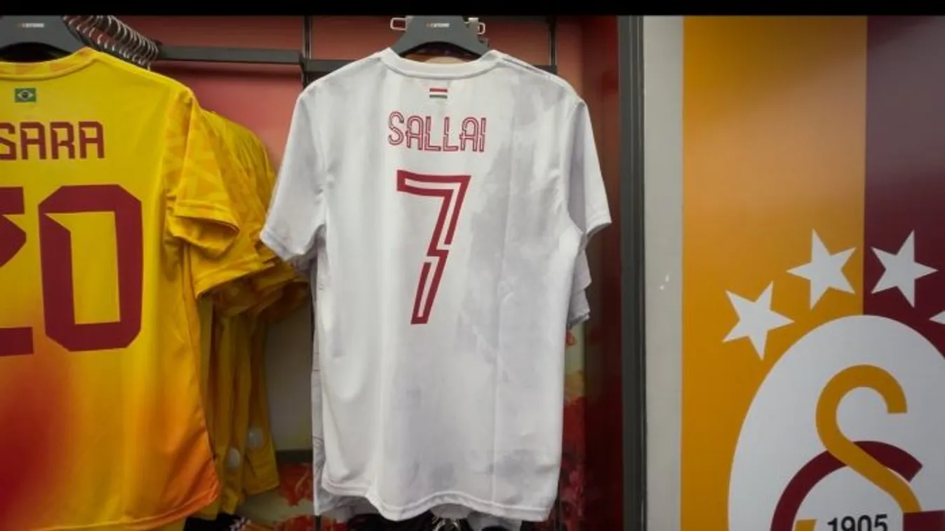 Meglepetés Isztambulban, Sallai mezén váratlan dolog tűnt fel