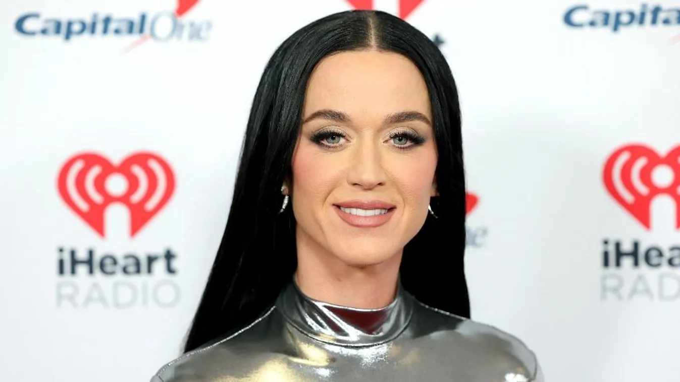 Katy Perry az űrbe megy az első, kizárólag nőkből álló privát űrutazáson