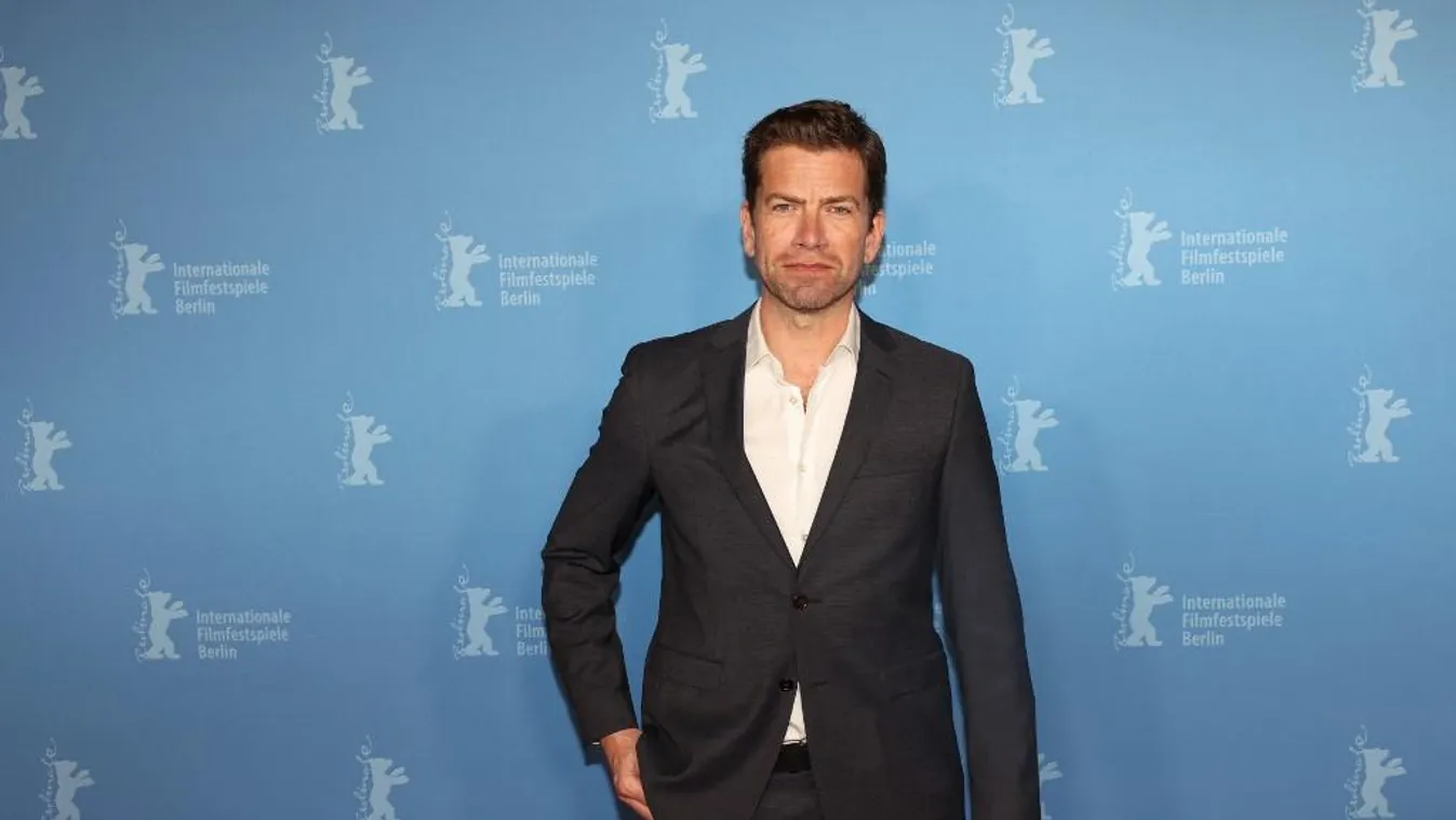 Nikolaj Lie Kaas, a legdögösebb dán színész most a Mint a családunk katasztrófa sorozatban hódít
