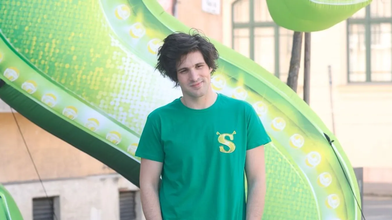 Így szólal meg Shrek hangján Ember Márk – videó