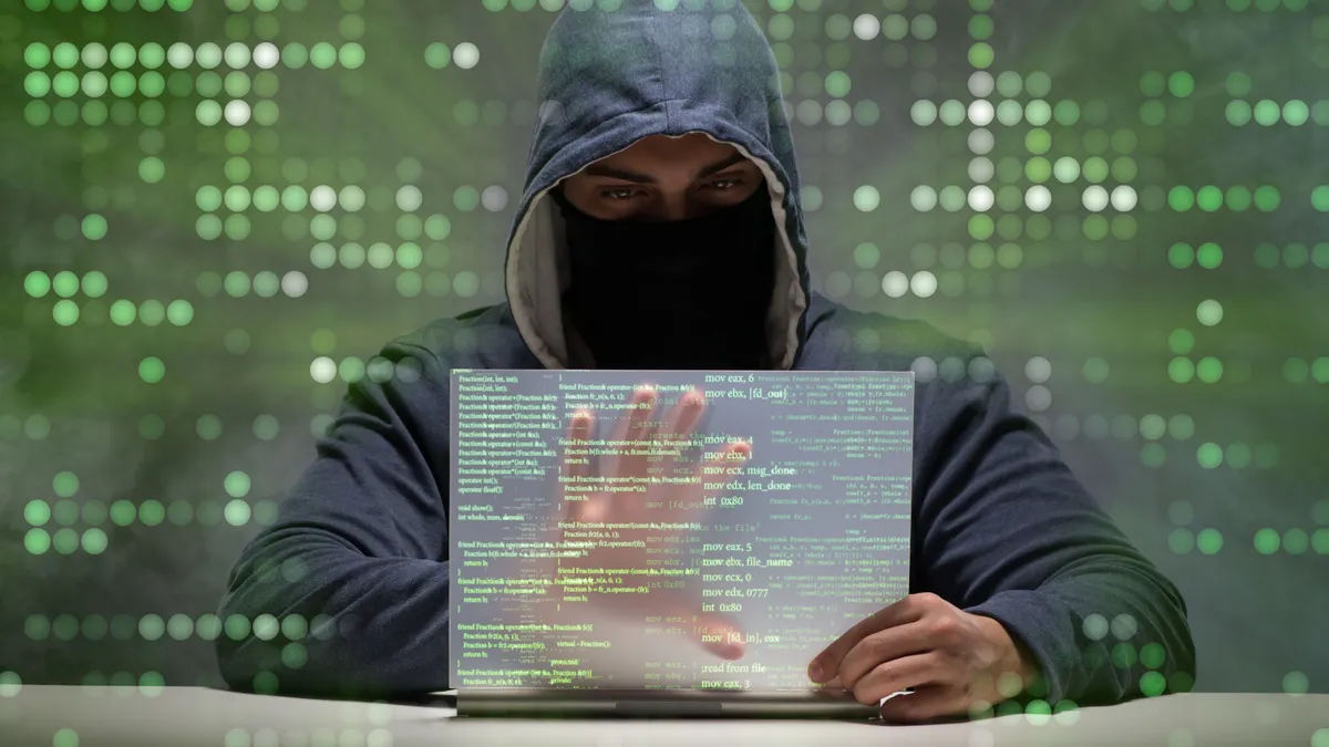 Azt hiszed, a Facebook üzen, valójában azonban a hackerek!