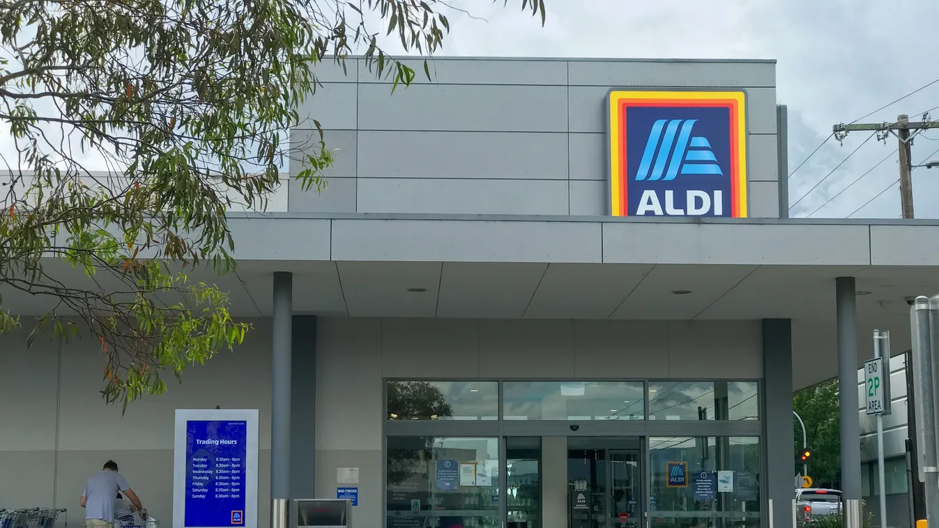 Jelentősen megváltoztatja kasszáit az Aldi, 1050 üzlet vásárlóit érinti