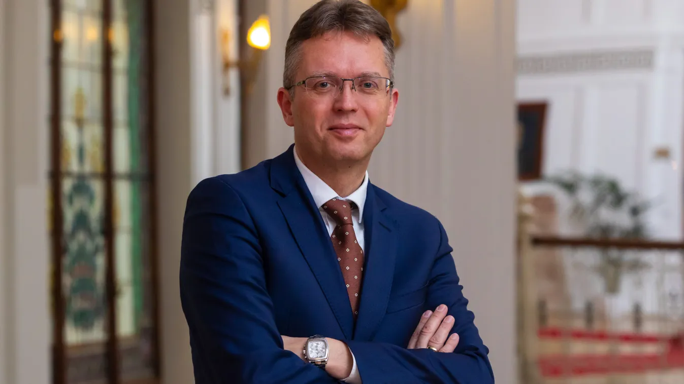 Hankó Balázs: Jó hír a fiatal édesanyáknak!