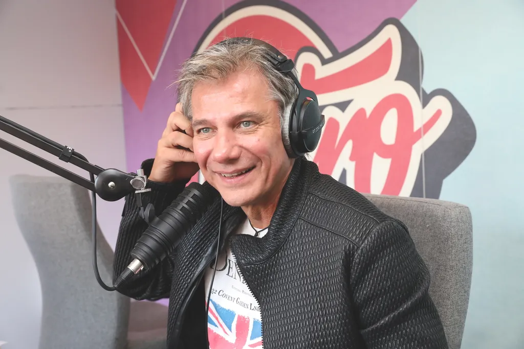20210907 Pécs

 A Retro Rádió reggeli Bochkor show adása a Széchenyi térről.

Fotó: Laufer László ll
Dunántúli Napló

Képen: Bochkor Gábor, televíziós és rádiós műsorvezető 