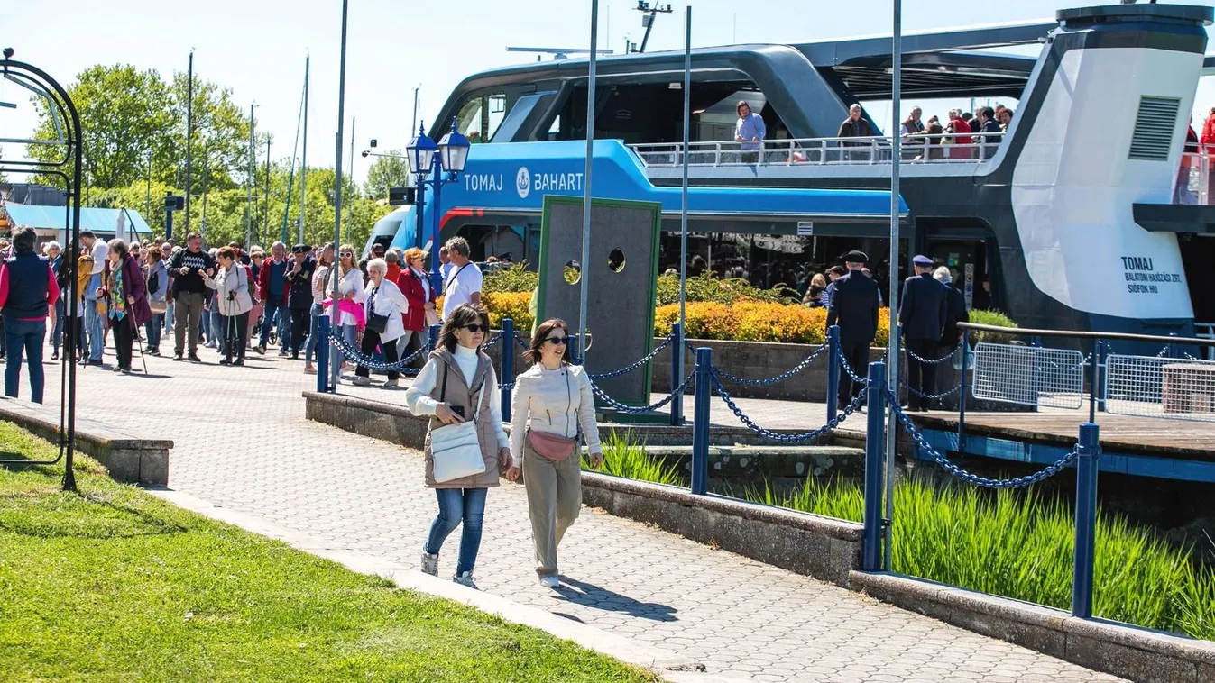 Elkezdődött az idei szezon a Balatonon: ilyen árakra számíts, ha oda utazol