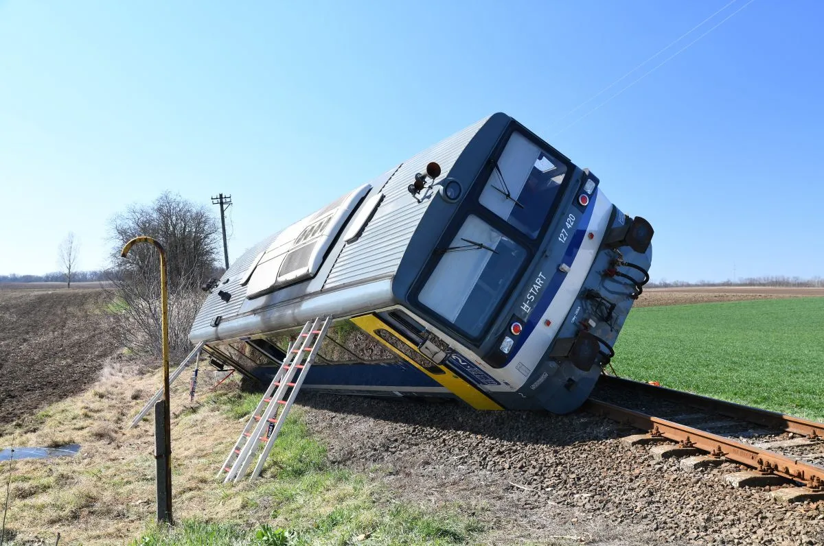 tiszaeszlári vonatbaleset