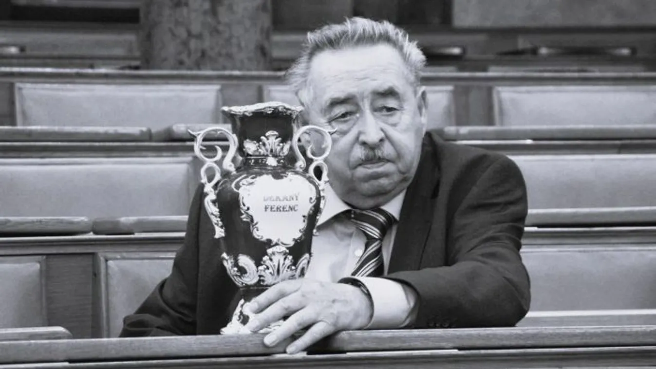 Most érkezett a lesújtó hír: meghalt az ország legendás kolbászkirálya