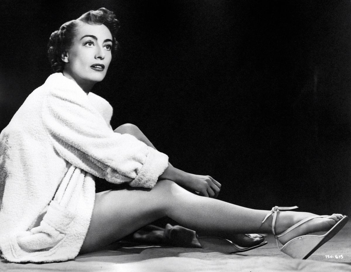 Joan Crawford, 1950 - The Damned Don't Cry - Movie Set