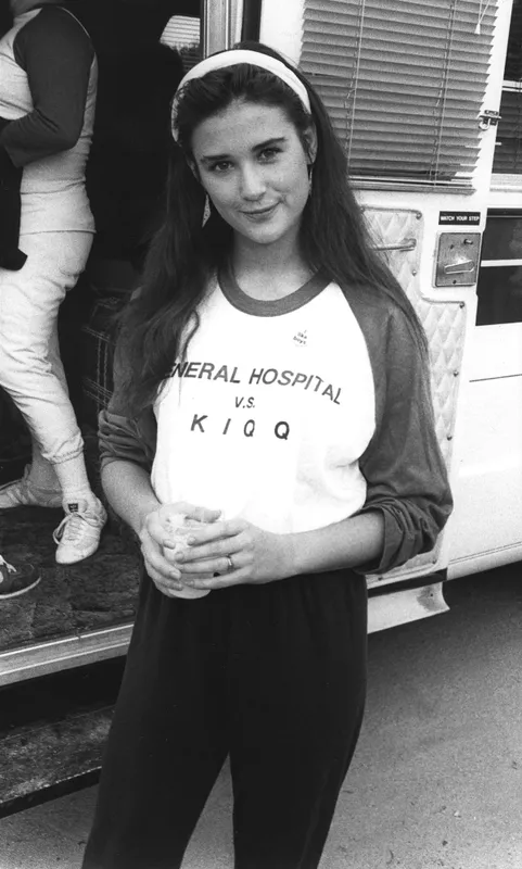 Demi Moore 19 éves korában szerepet kapott a General Hospital című sorozatban
