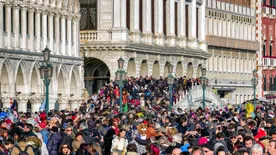 Velence belépődíja 2025-ben - Minden, amit tudni kell a napidíjról és a turistákra váró szigorításokról