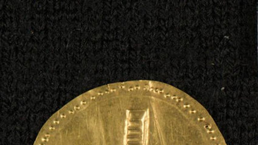 Kiállítják a Stonehenge aranykincseit