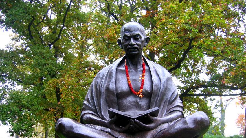 Gandhi nyomában - Az erőszakmentesség világnapja
