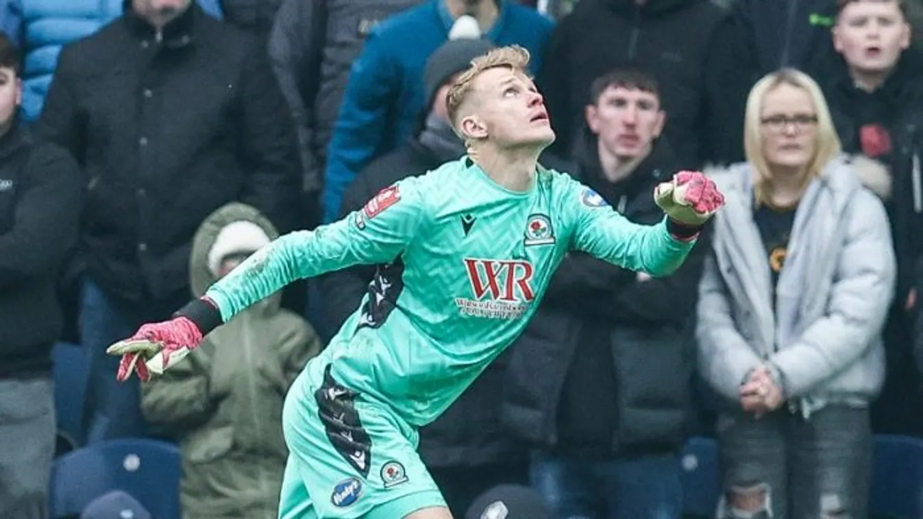 „A nulláról kell építkeznem” – nem várt lehetőséget kapott Marco Rossi elfeledett kapusa