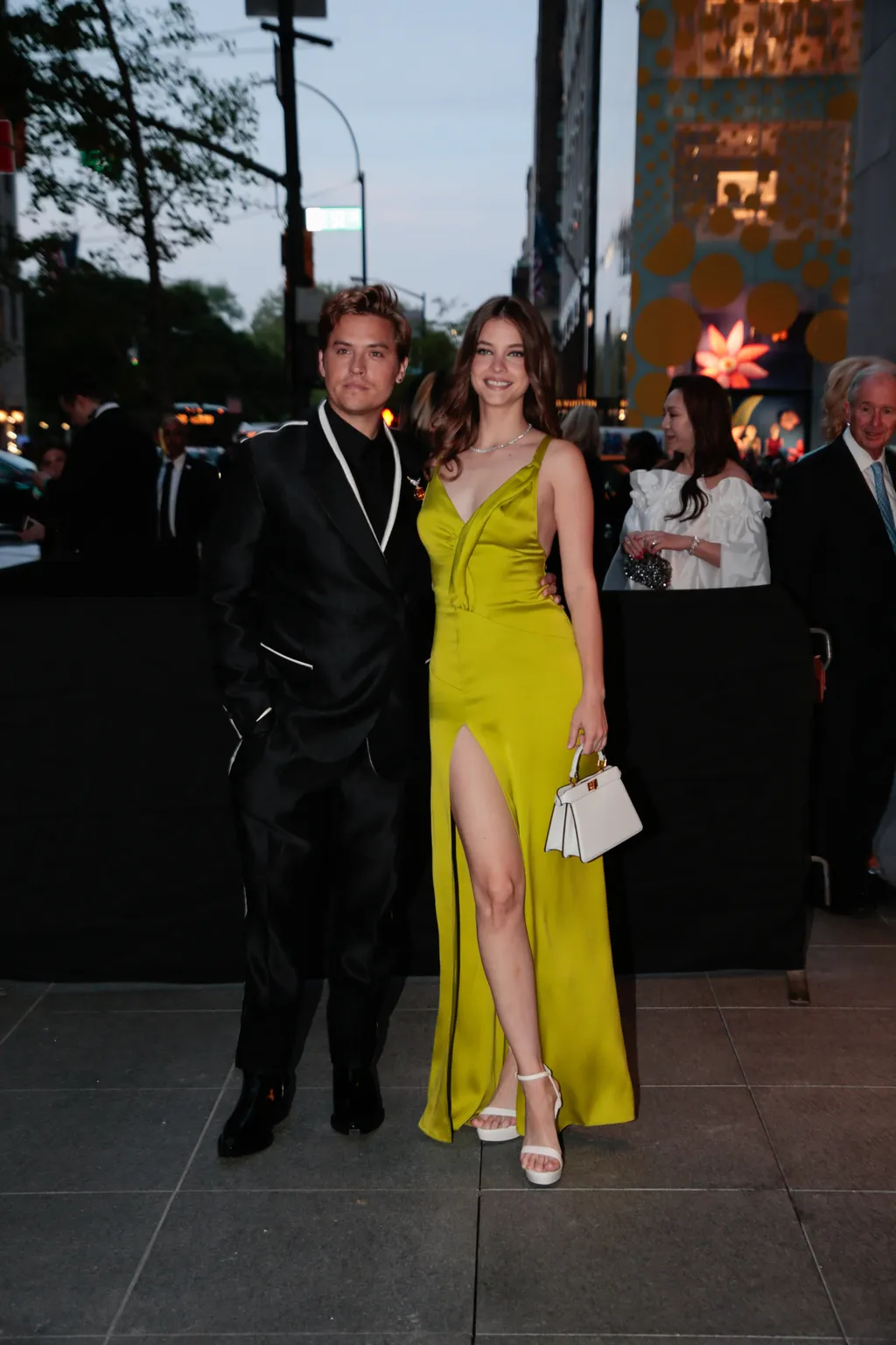  Barbara Palvin  Dylan Sprouse oscar
