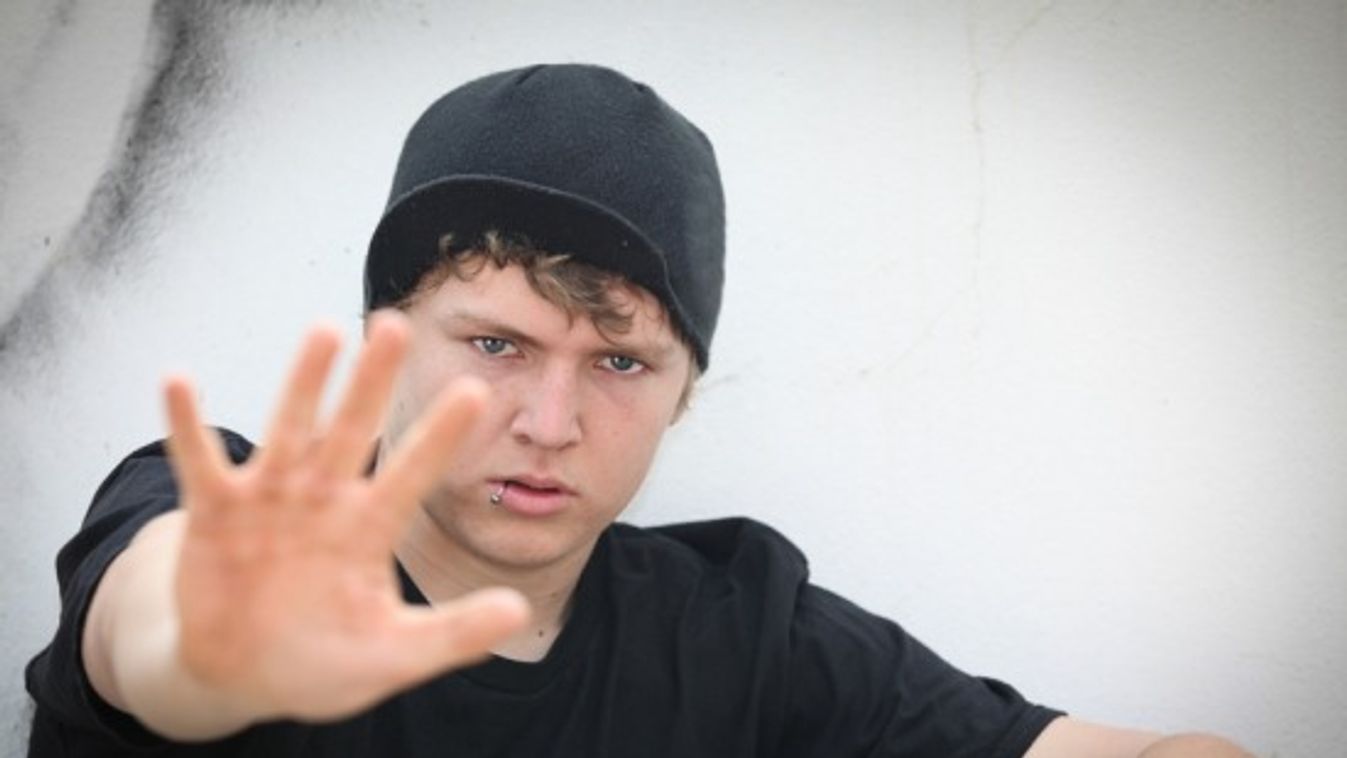 Lázadó tinédzserrel együtt élni=állandósult hadiállapot